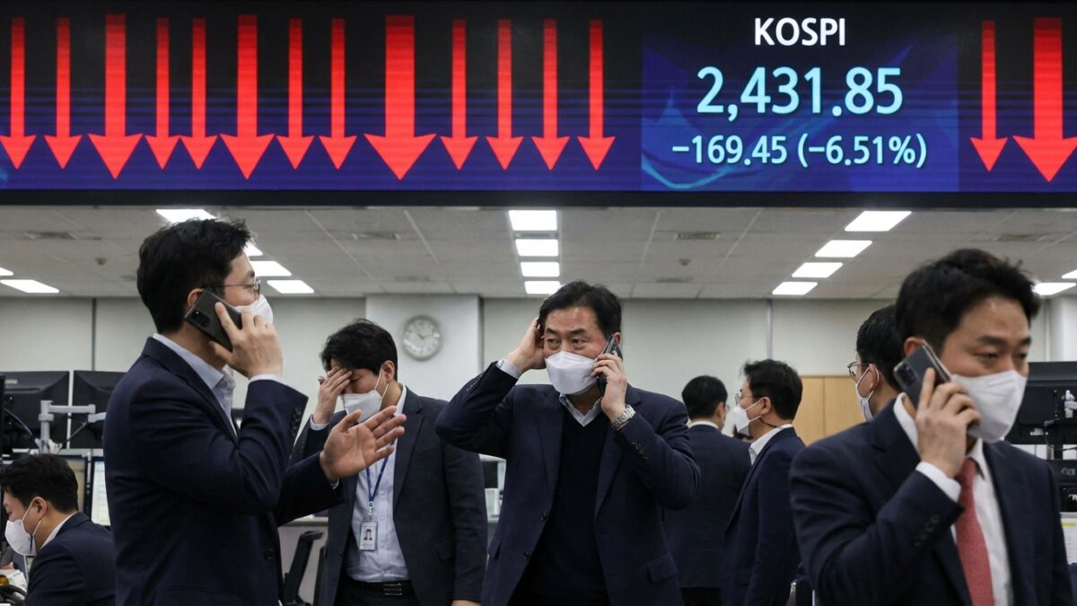 Image for: Asian Markets Suffer Steep Losses as Iran Conflict Fallout Spreads to Global Financial System